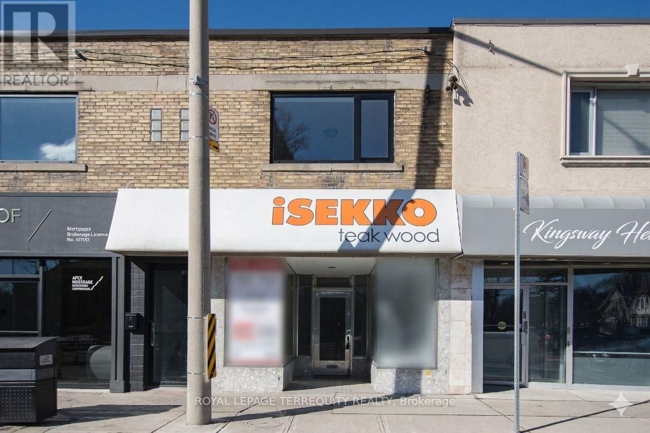 Main - 3042 BLOOR STREET WEST Image 2