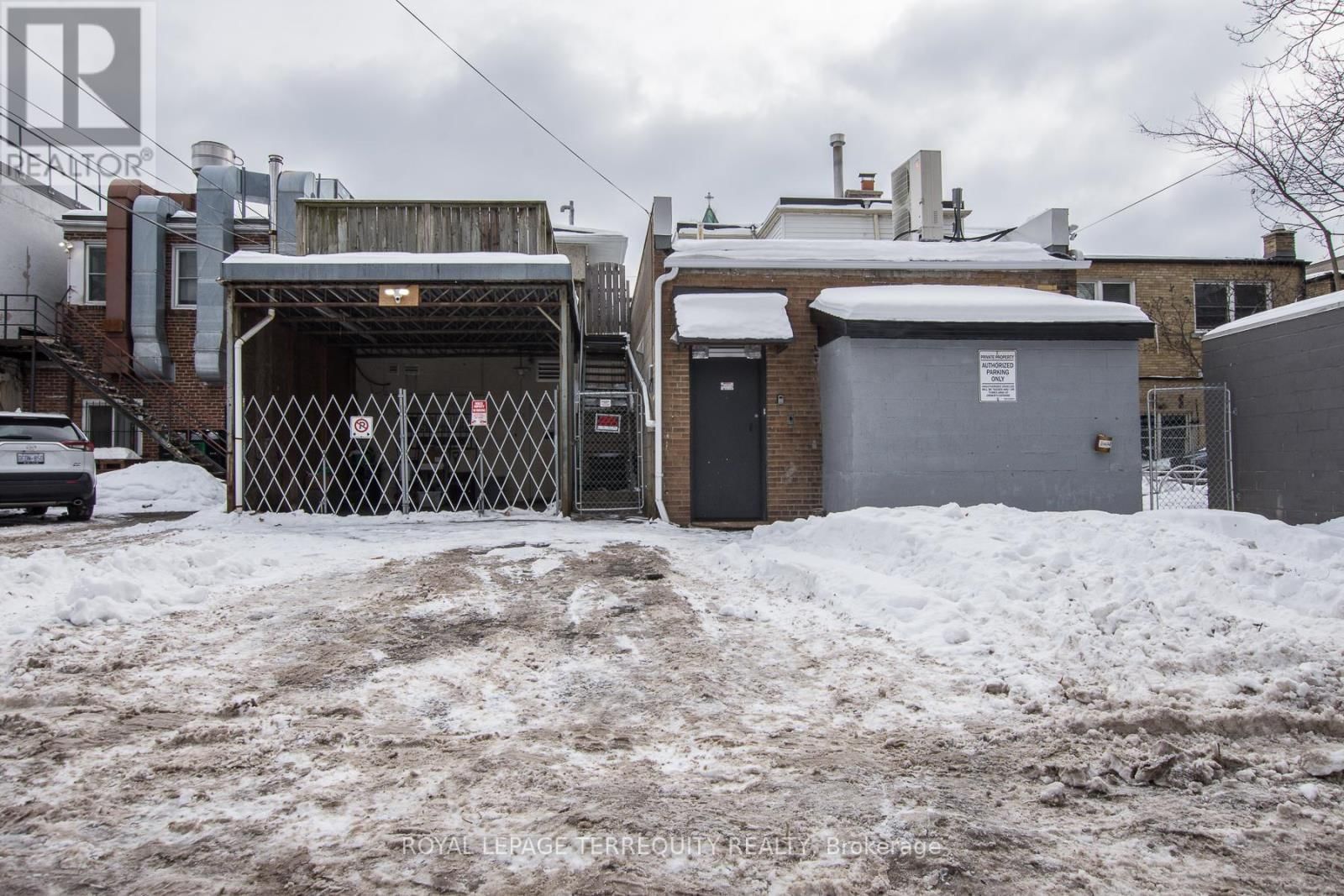 Main - 3042 BLOOR STREET WEST Image 20