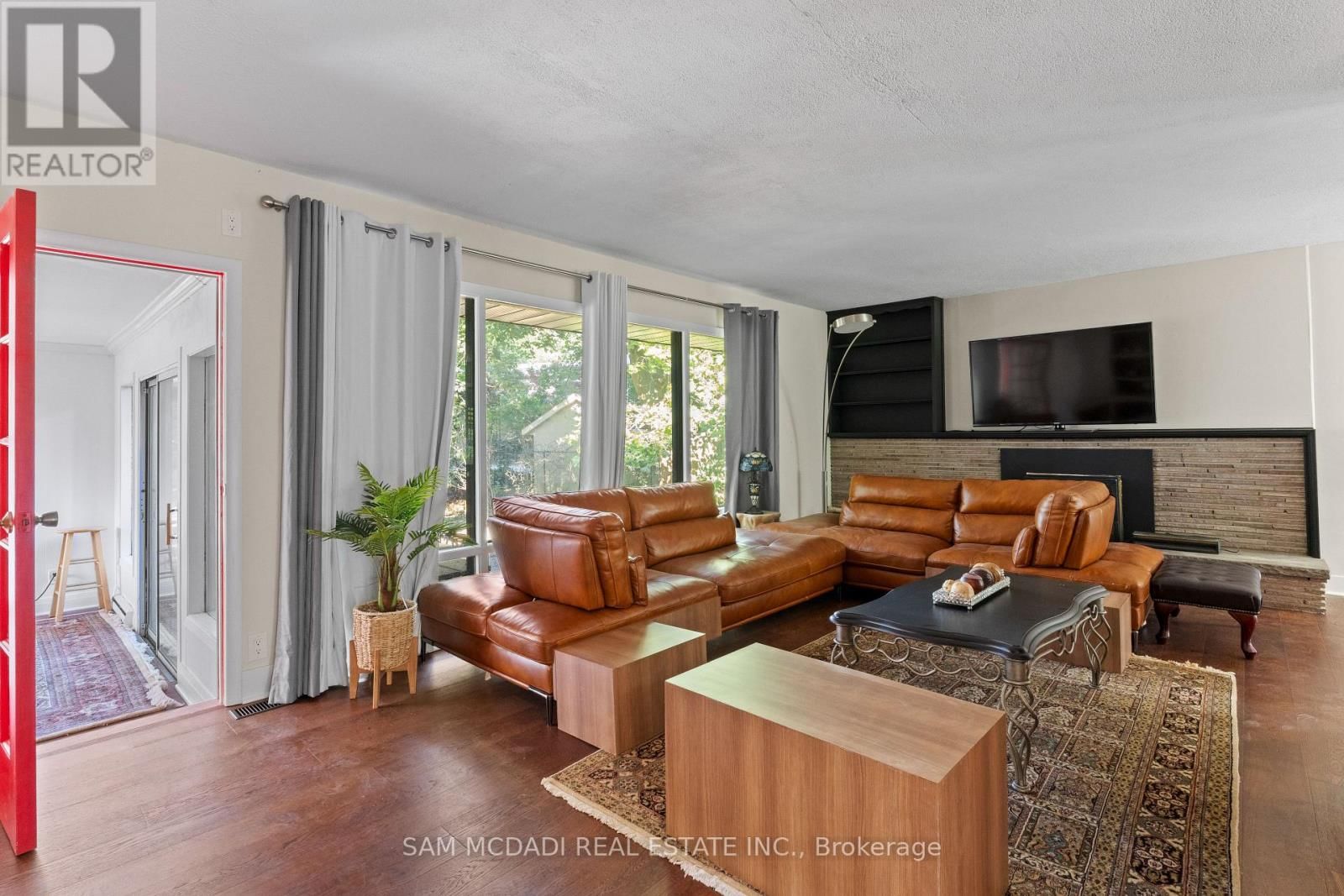 415 COUNTRY CLUB CRESCENT Image 17