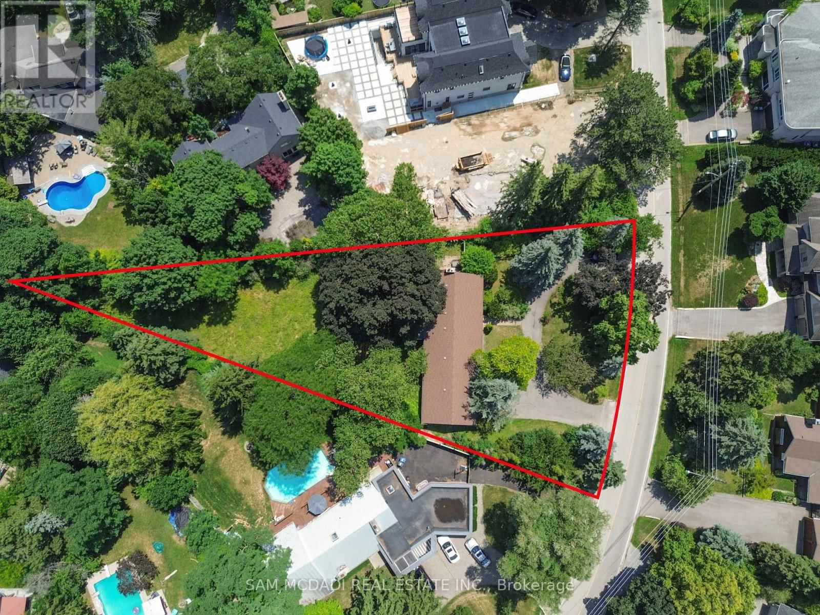 415 COUNTRY CLUB CRESCENT Image 6