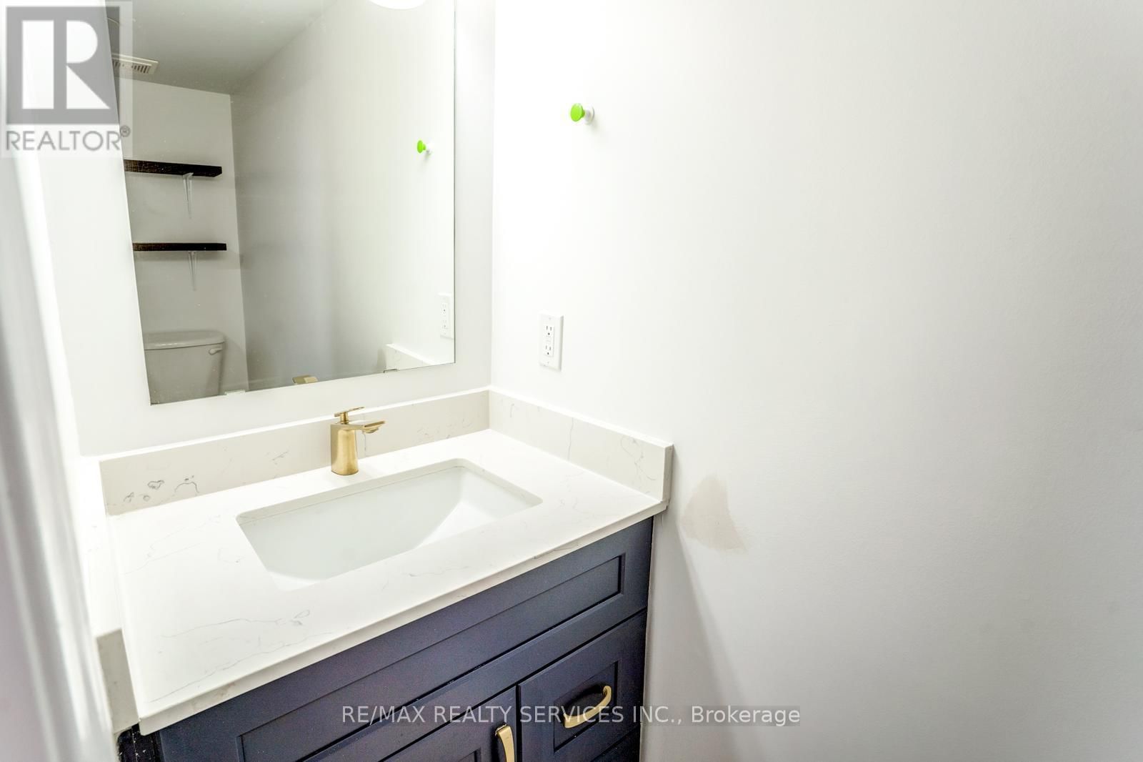 344 - 4975 SOUTHAMPTON DRIVE Image 12