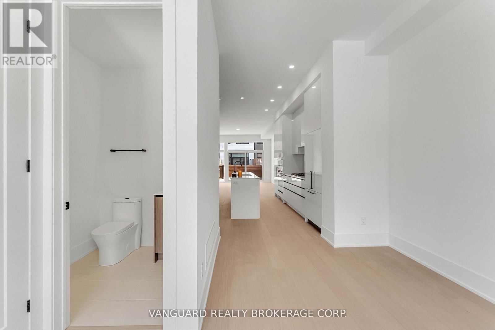 21 - 15 LOU PARSONS WAY Image 14