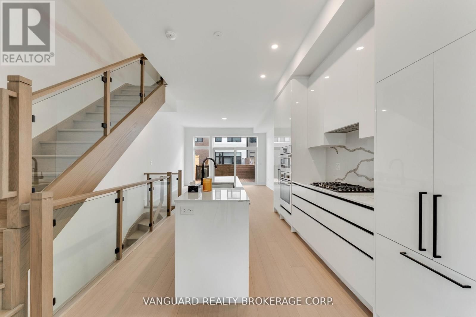 21 - 15 LOU PARSONS WAY Image 16