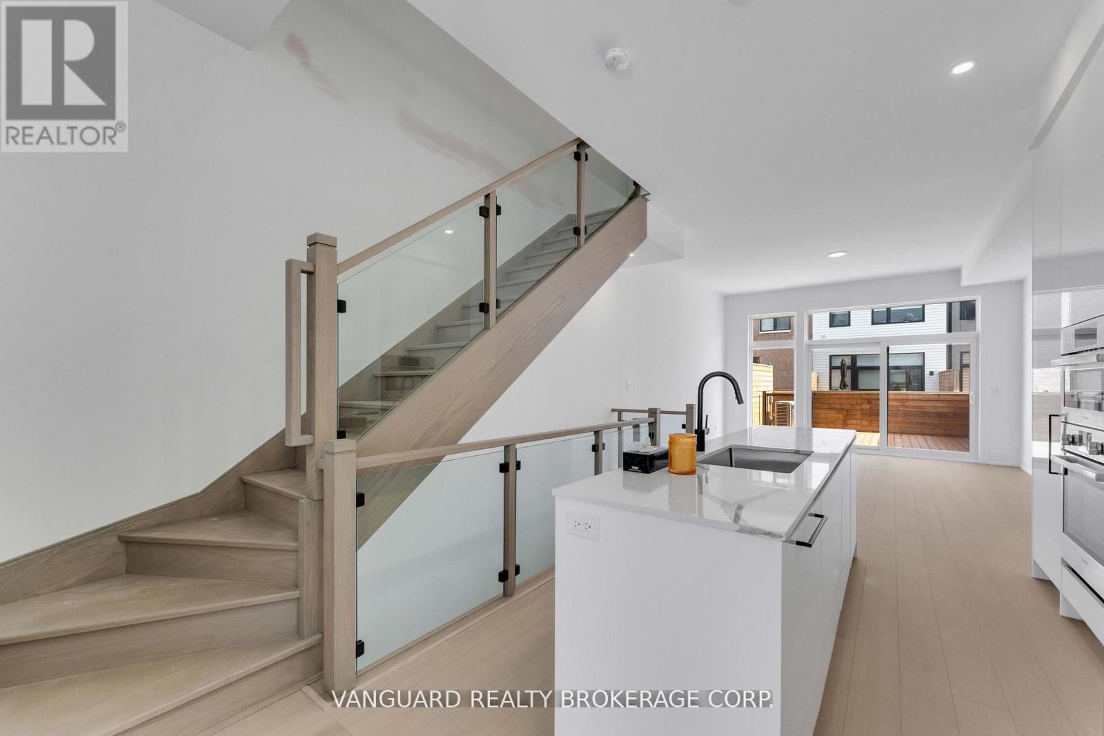 21 - 15 LOU PARSONS WAY Image 21