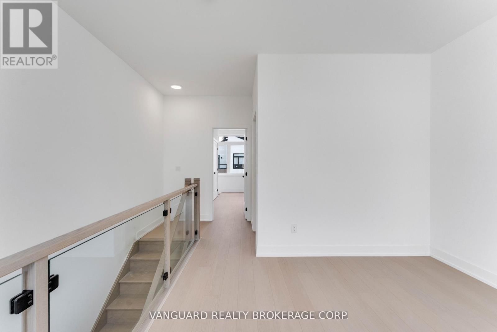 21 - 15 LOU PARSONS WAY Image 32