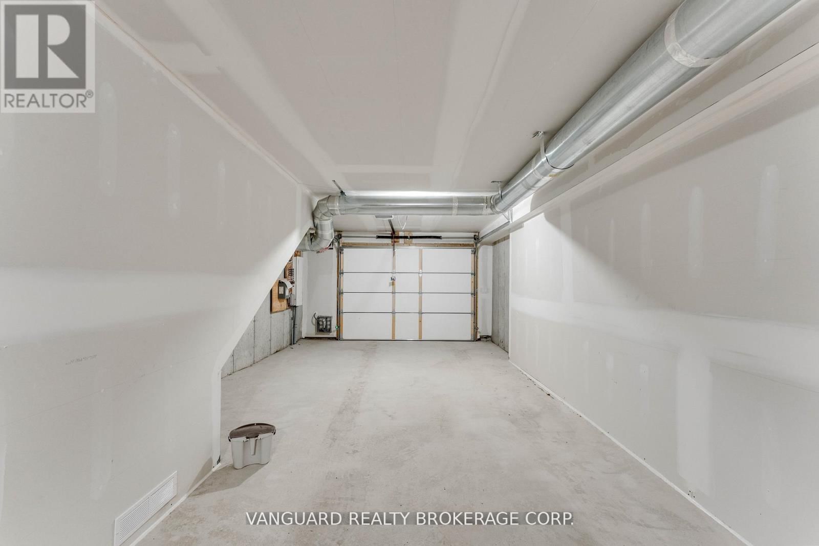 21 - 15 LOU PARSONS WAY Image 33