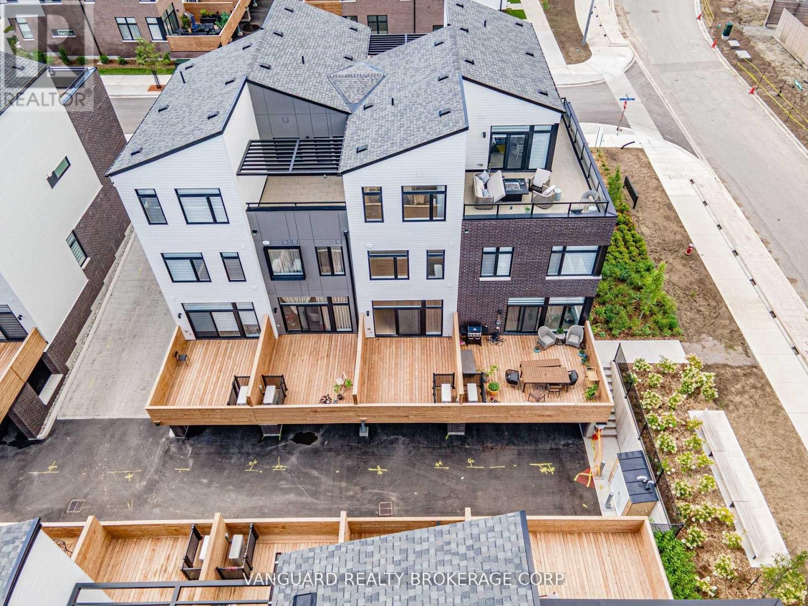 21 - 15 LOU PARSONS WAY Image 7