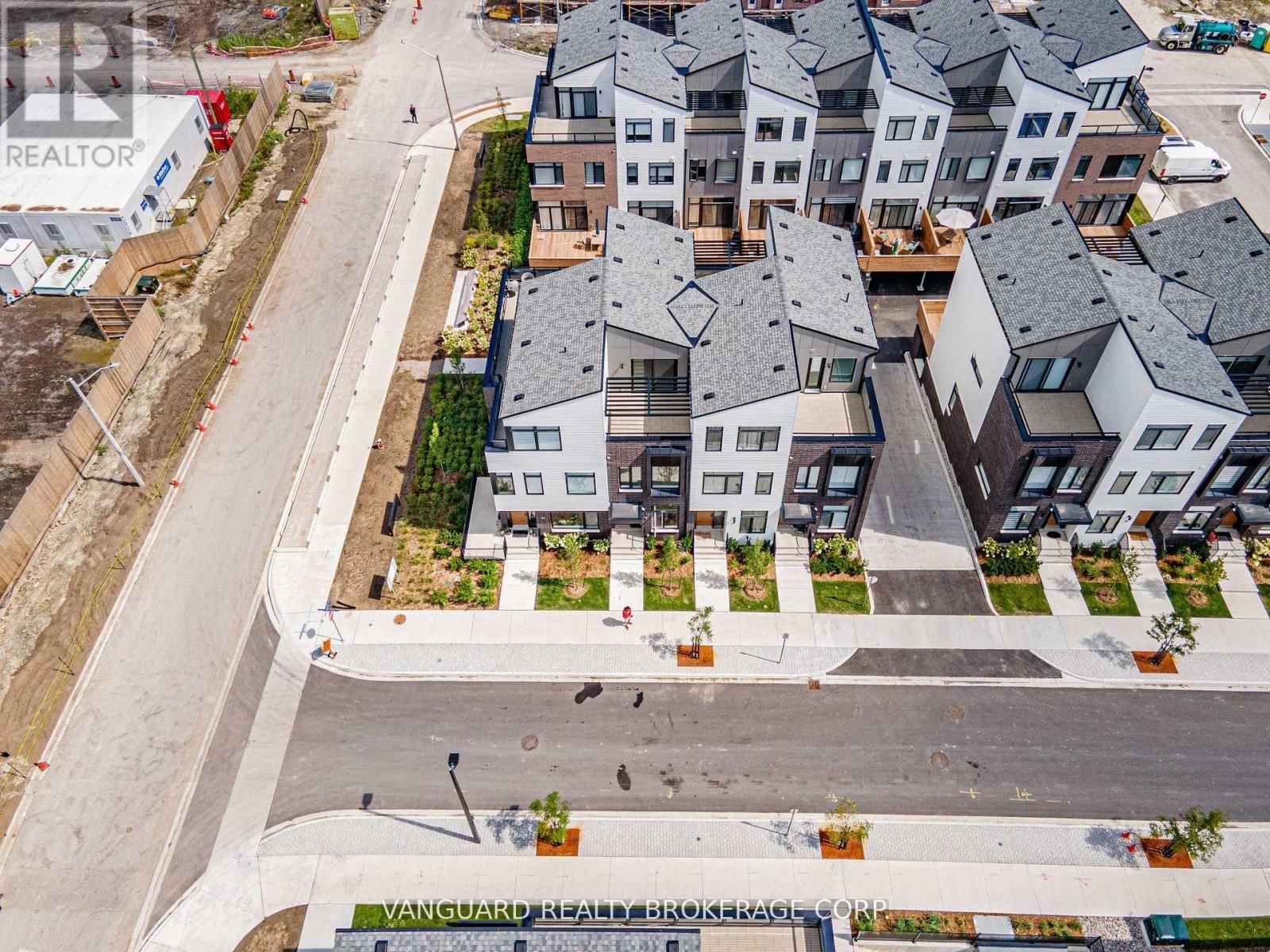 21 - 15 LOU PARSONS WAY Image 9