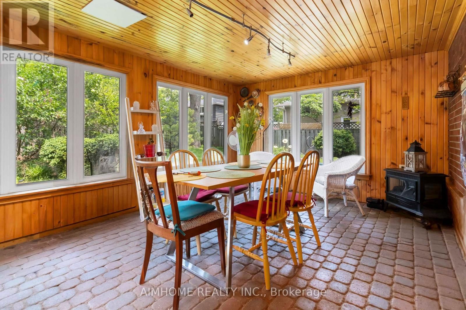 1031 MARLEY CRESCENT Image 28