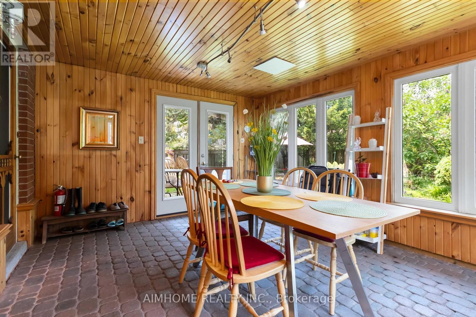 1031 MARLEY CRESCENT Image 29