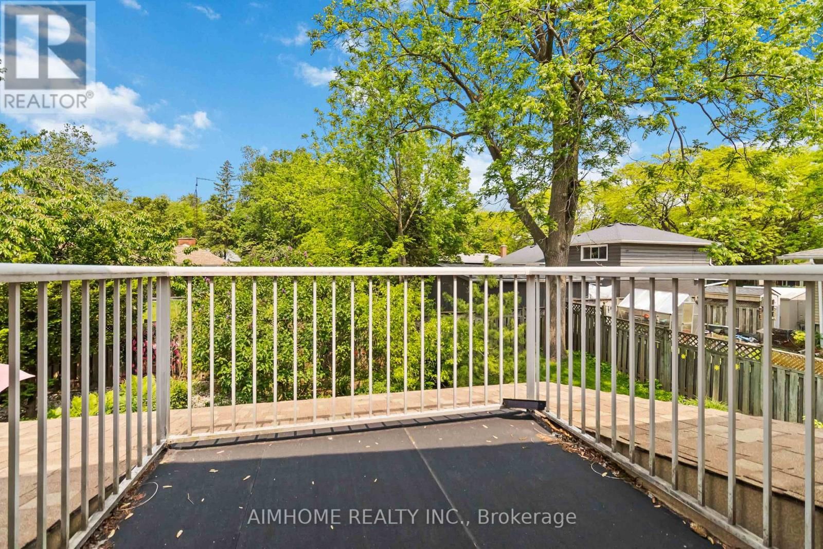 1031 MARLEY CRESCENT Image 30