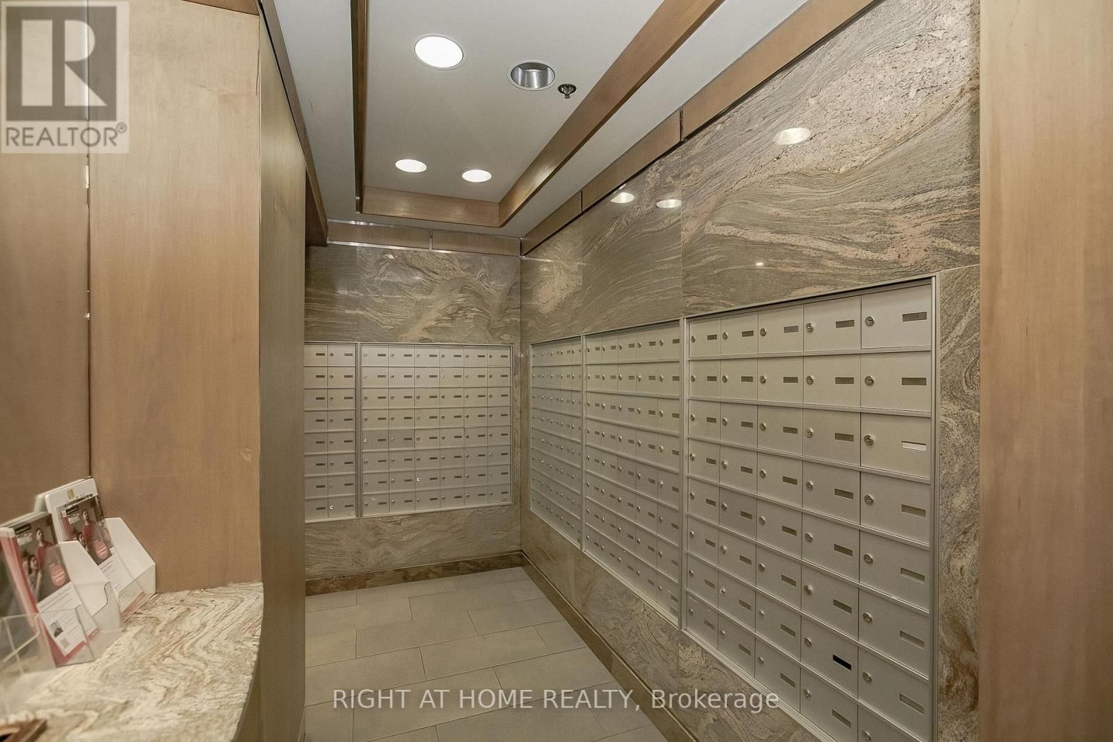 217 - 2119 LAKE SHORE BOULEVARD WEST Image 34