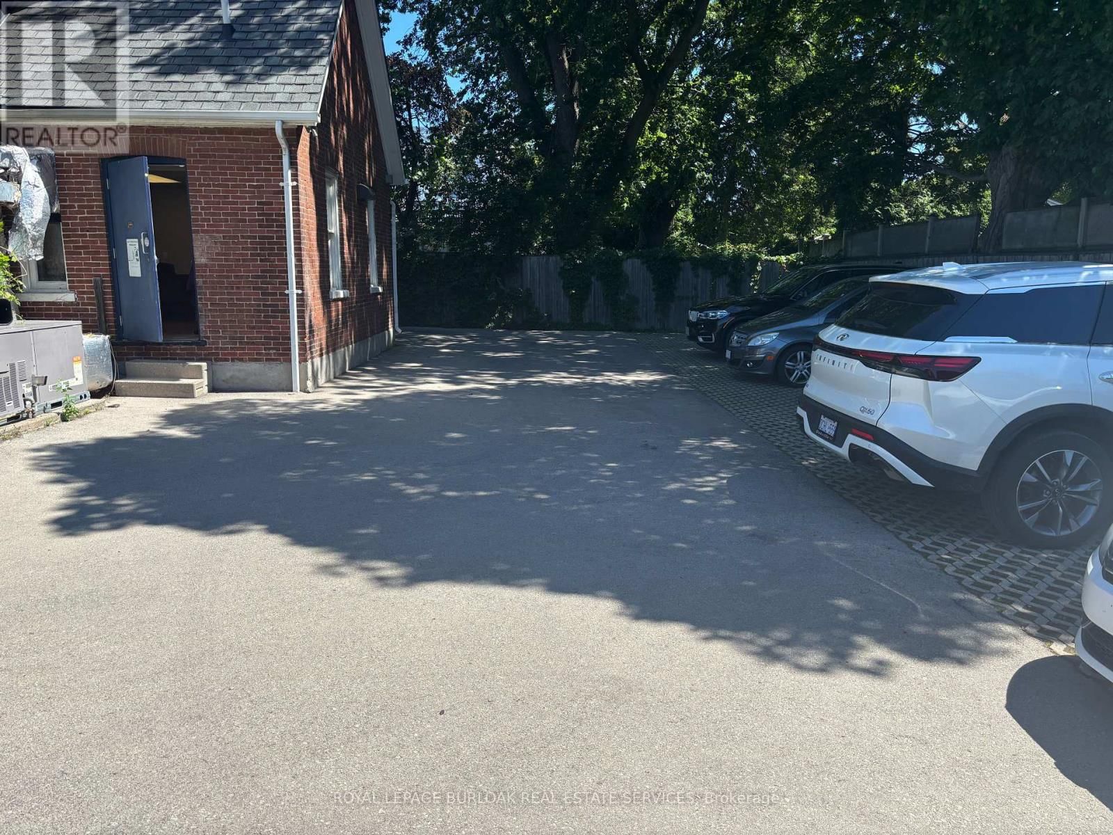 446 PLAINS ROAD EAST Image 7