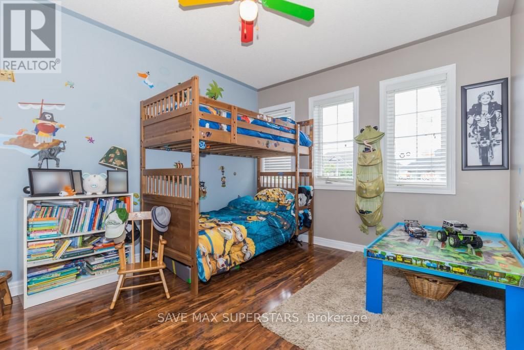 Upper - 12 STABLE GATE Image 13