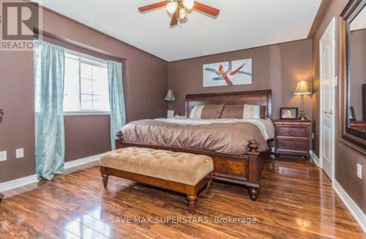 Upper - 12 STABLE GATE Image 14