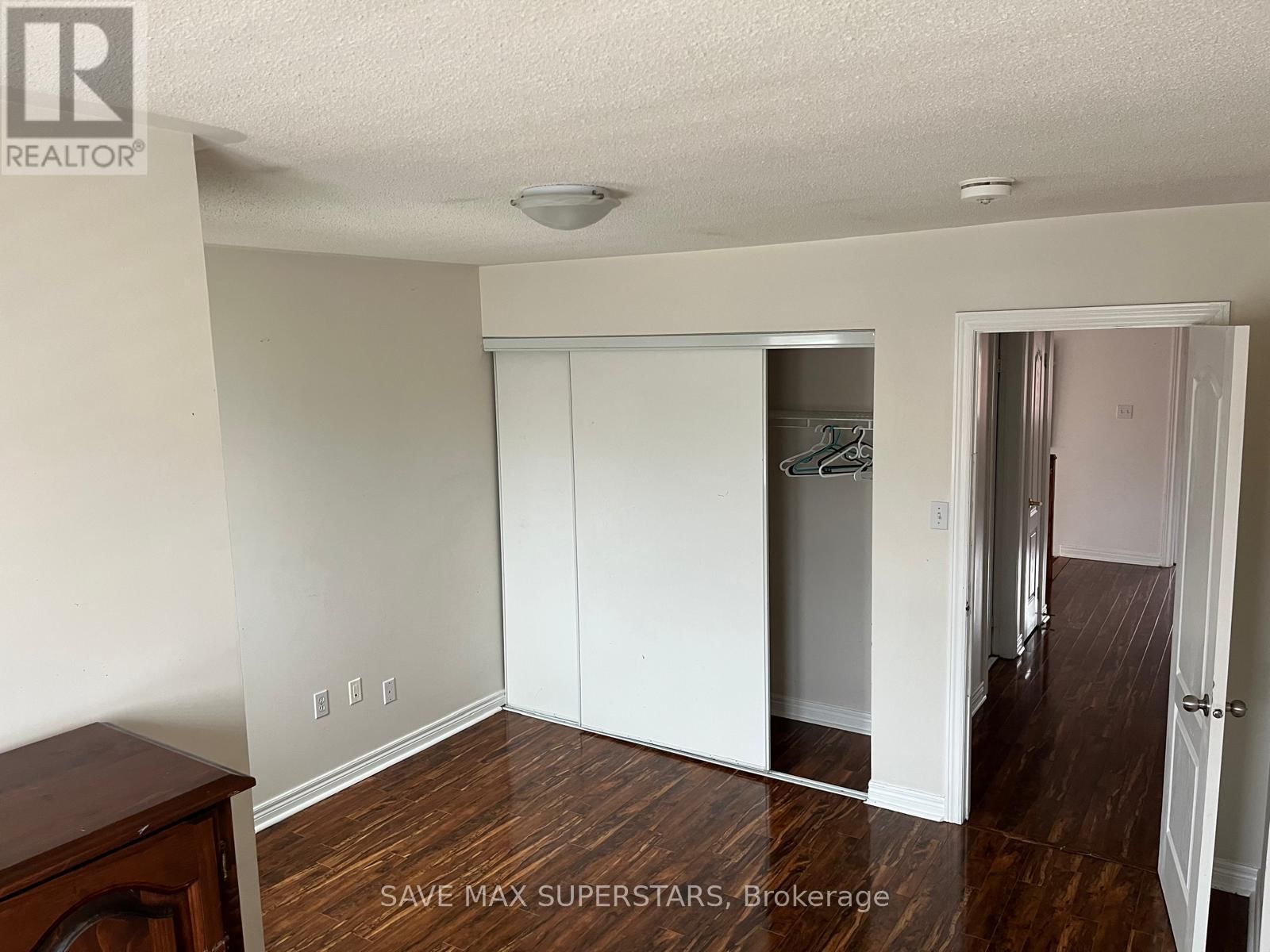 Upper - 12 STABLE GATE Image 16