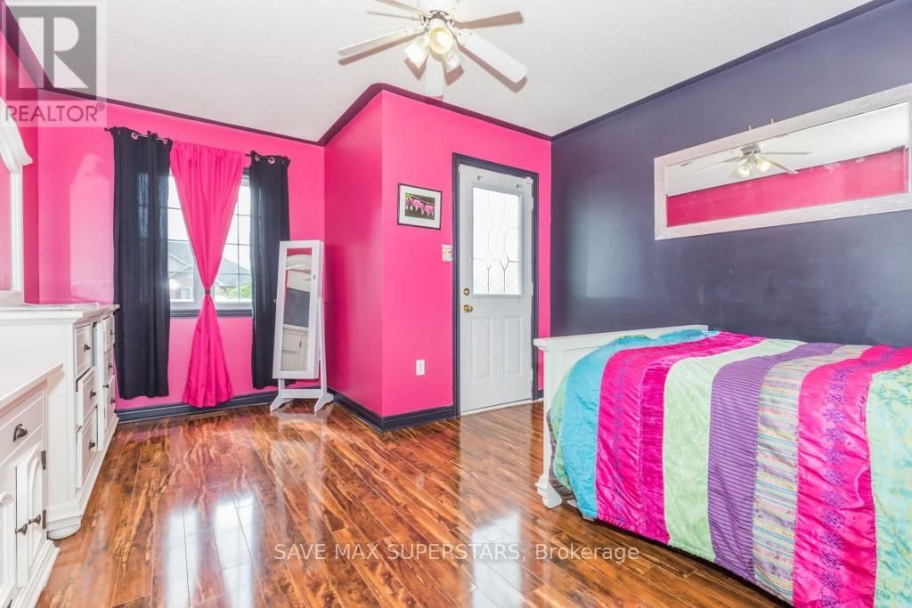 Upper - 12 STABLE GATE Image 8