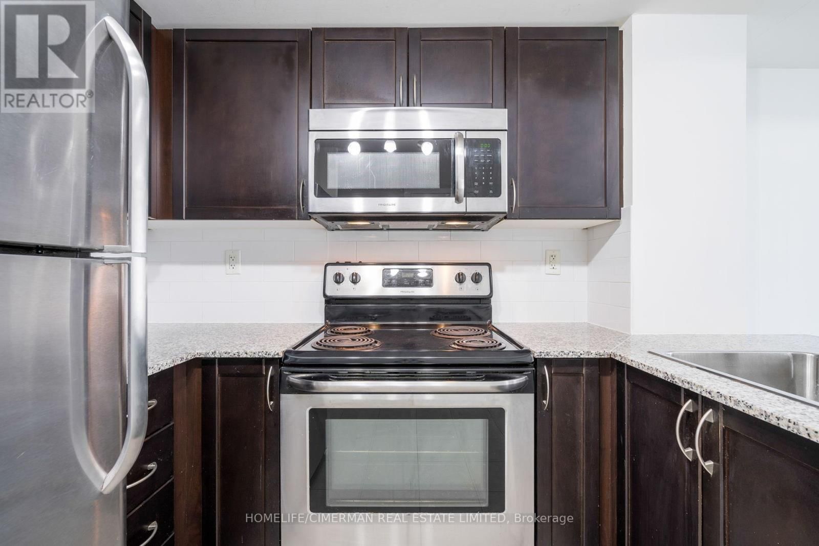 316 - 816 LANSDOWNE AVENUE Image 17