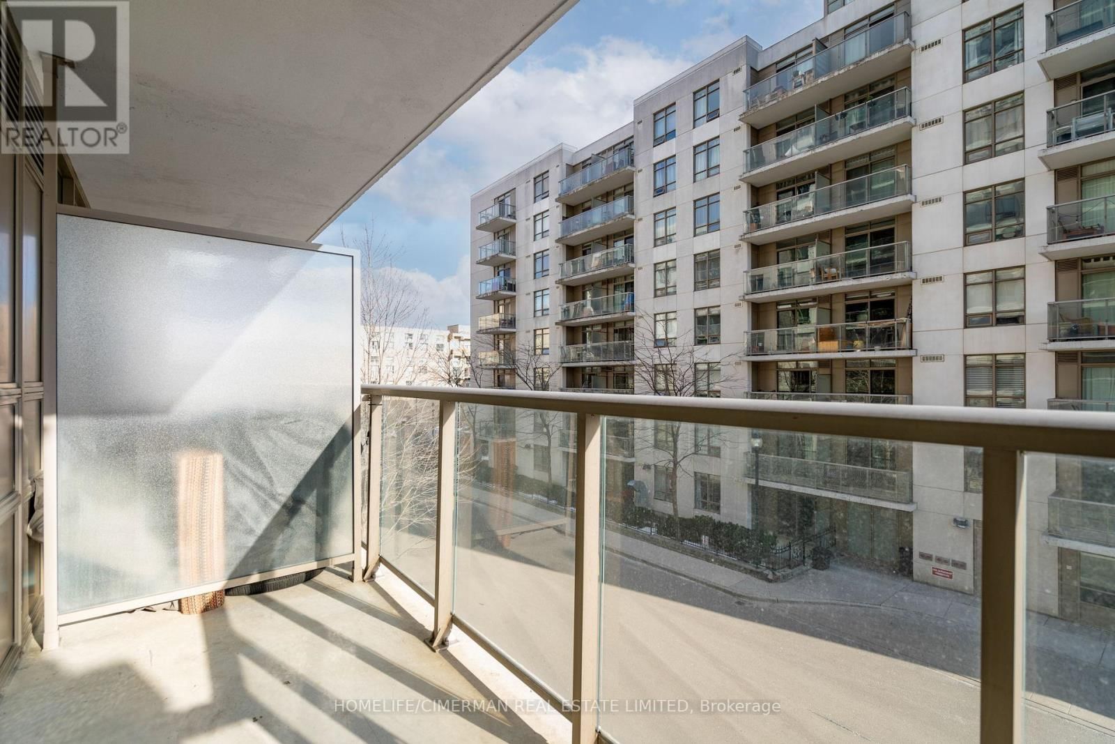 316 - 816 LANSDOWNE AVENUE Image 28