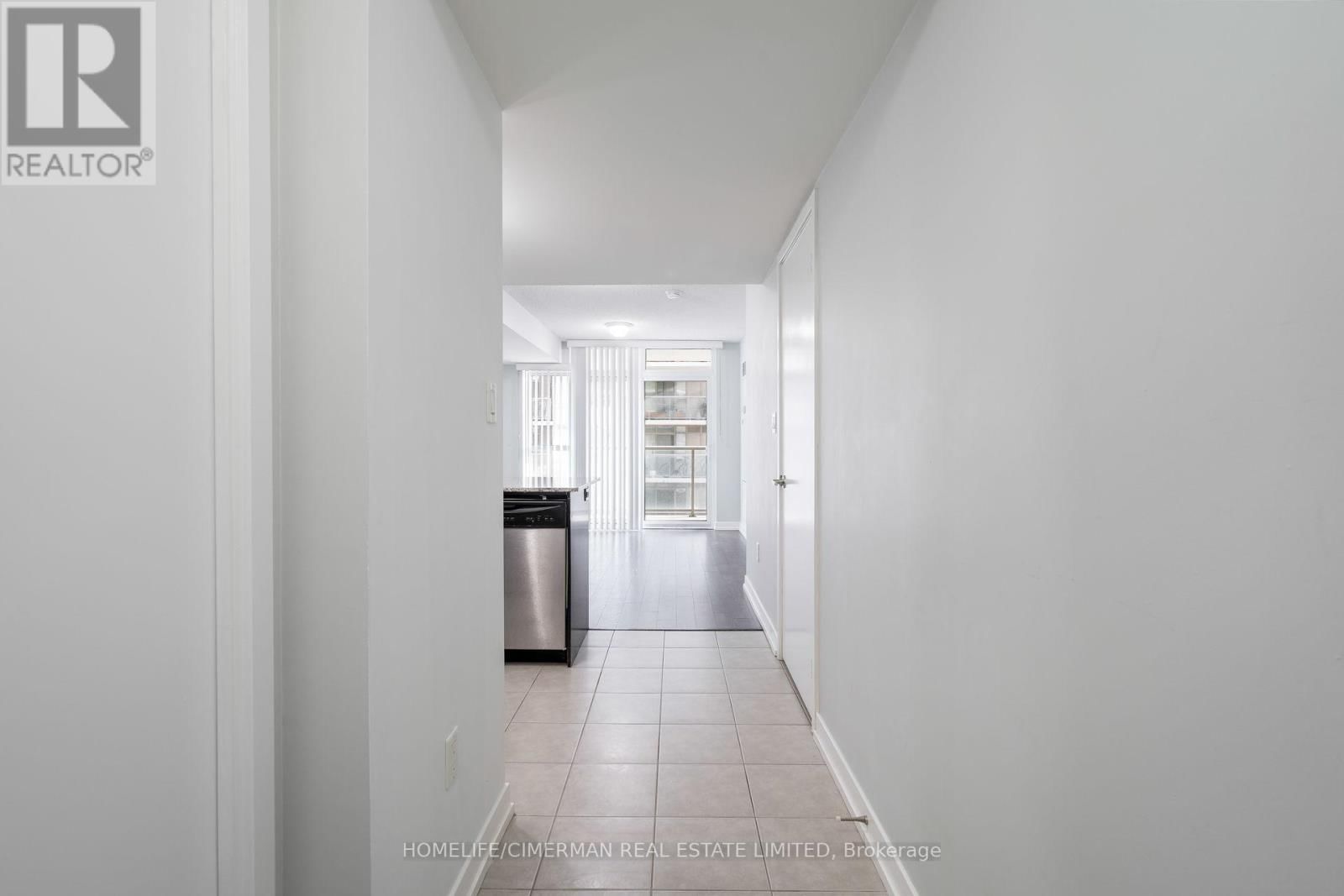 316 - 816 LANSDOWNE AVENUE Image 7