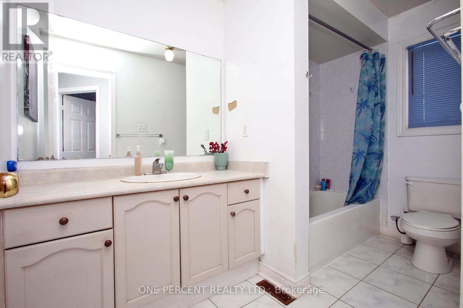 15 MARTREE CRESCENT Image 13