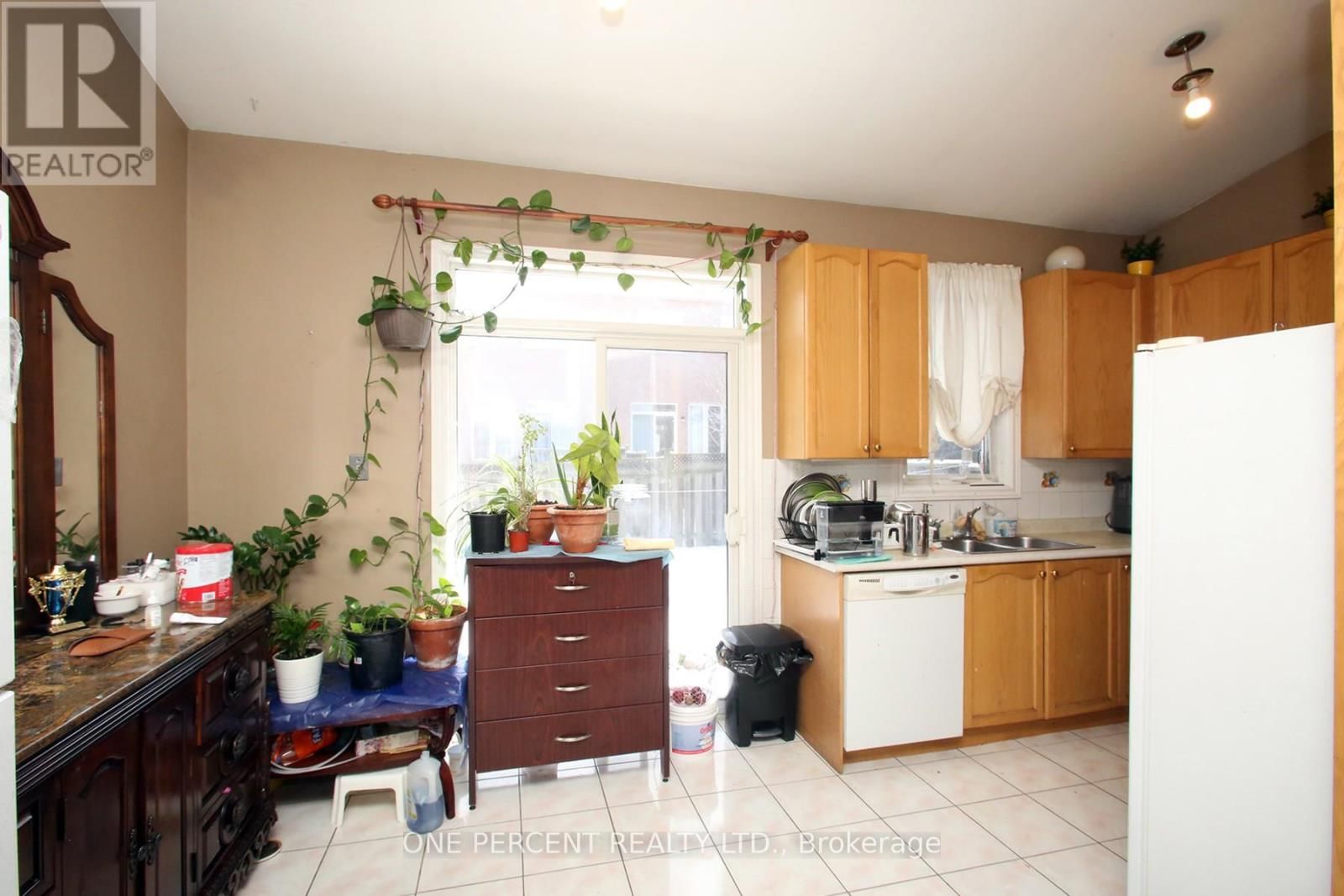 15 MARTREE CRESCENT Image 8