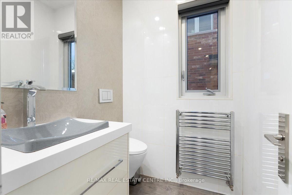 64 AVIEMORE DRIVE Image 20