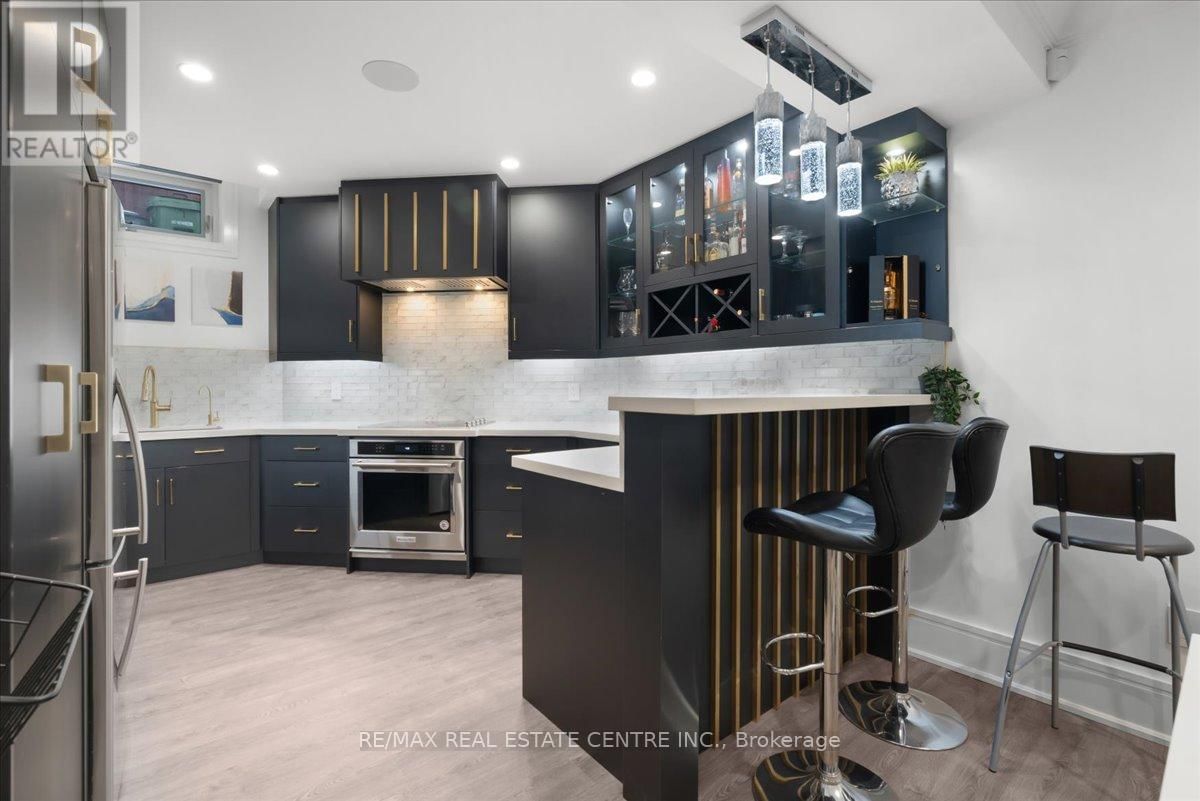 64 AVIEMORE DRIVE Image 43