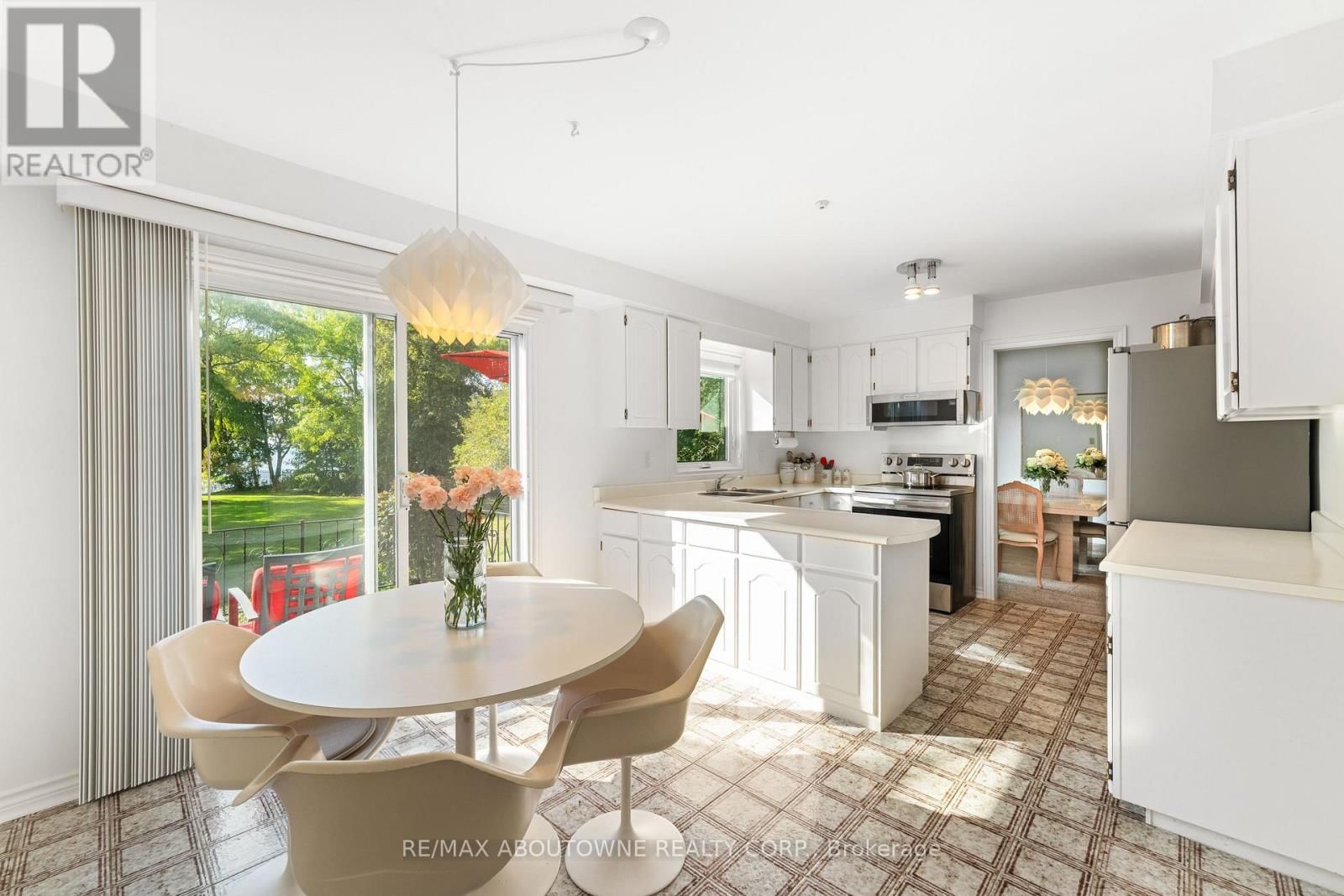 20 ARKENDO DRIVE Image 13