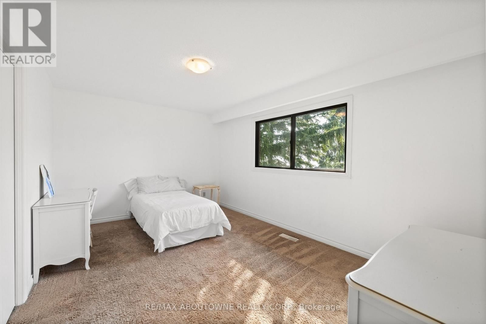 20 ARKENDO DRIVE Image 24