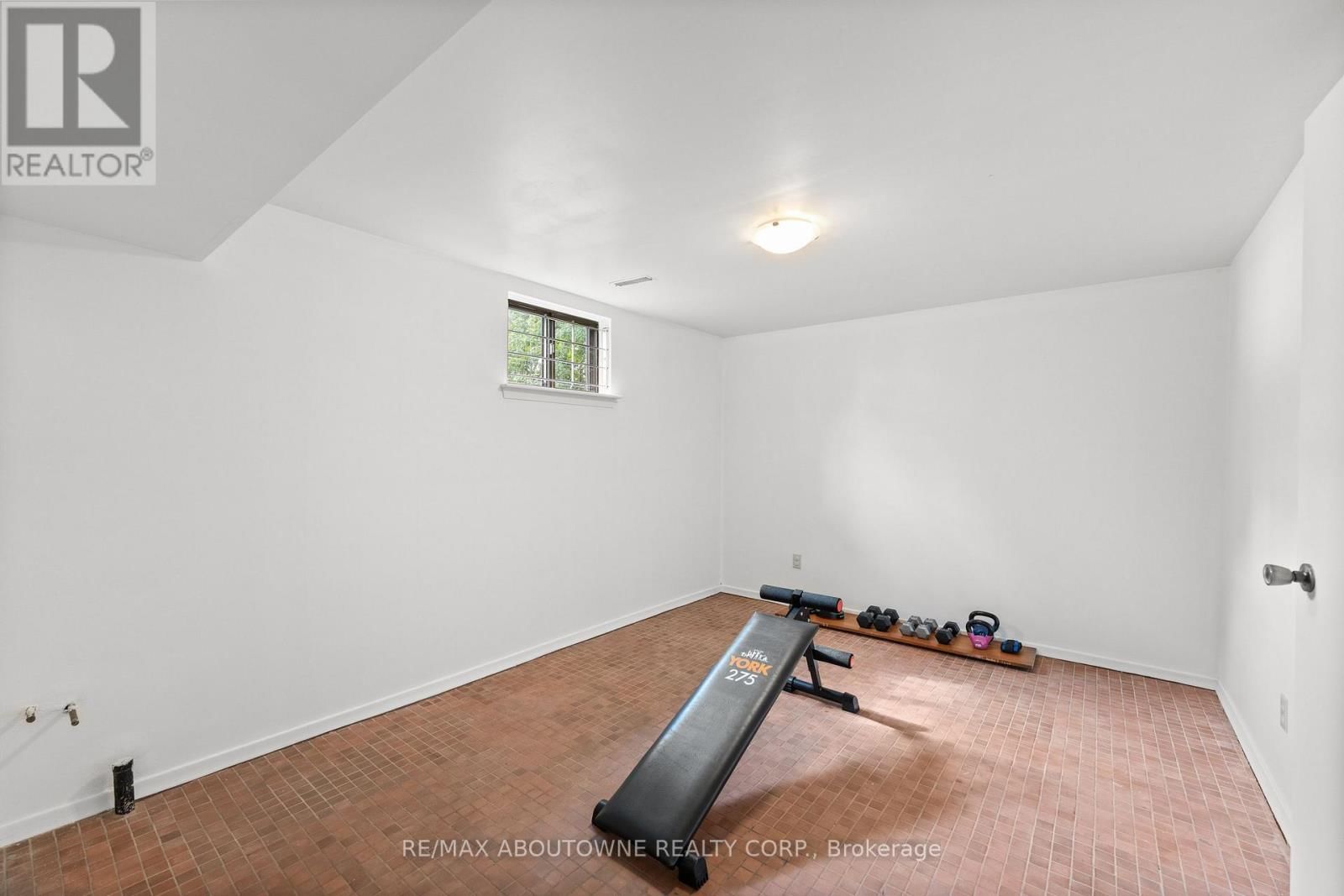 20 ARKENDO DRIVE Image 30