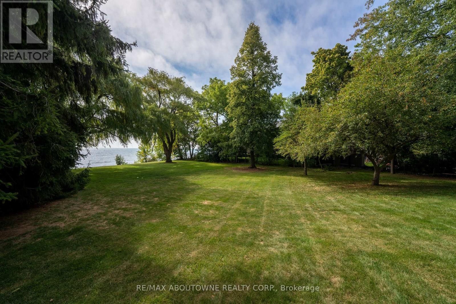 20 ARKENDO DRIVE Image 44