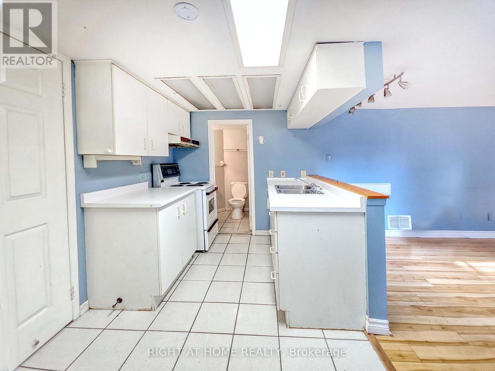 9 ROGERS ROAD Image 12