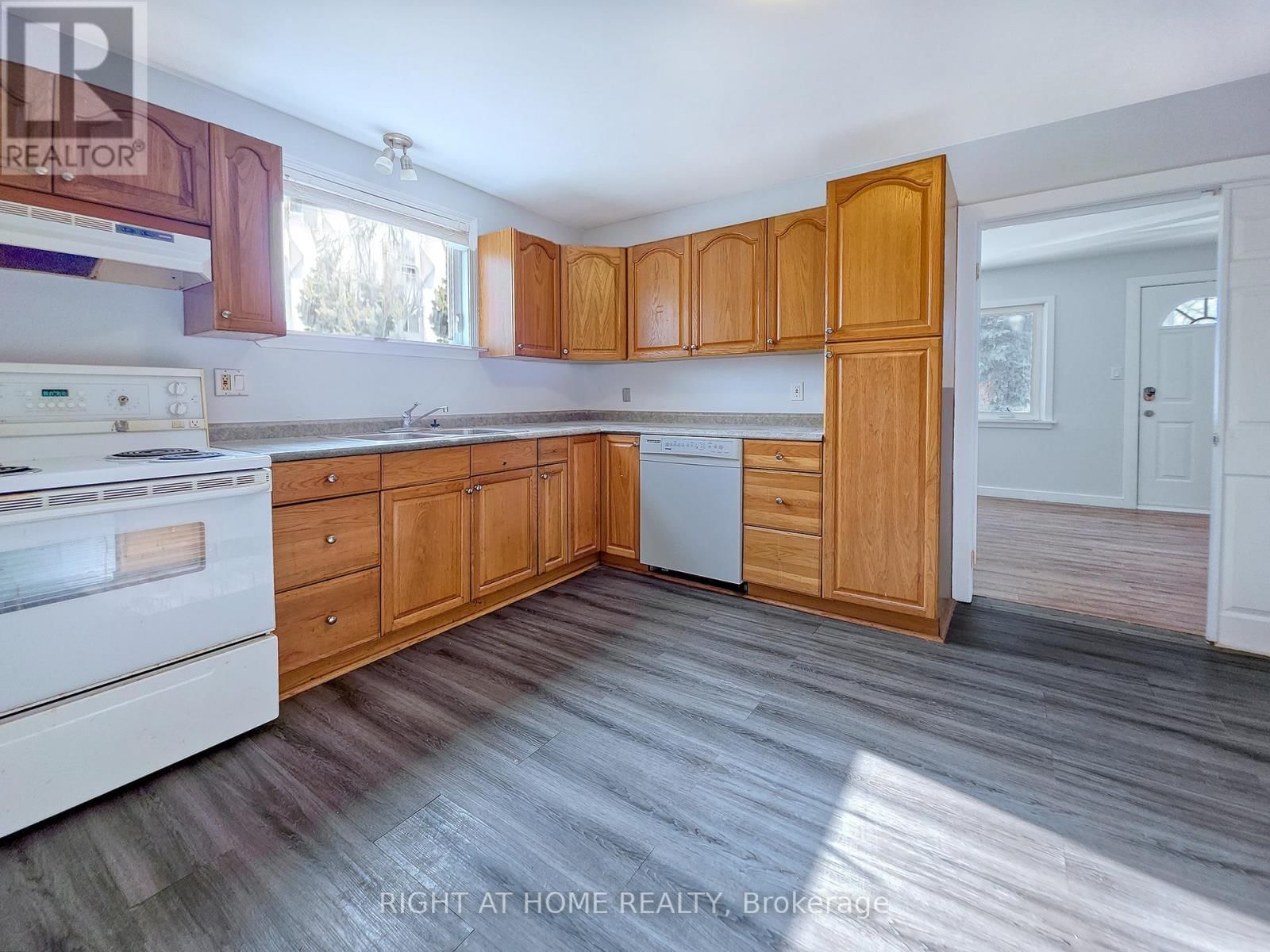 9 ROGERS ROAD Image 4