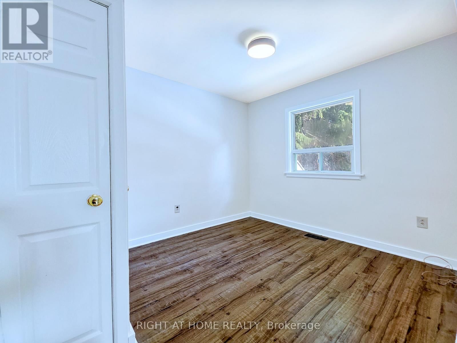 9 ROGERS ROAD Image 8