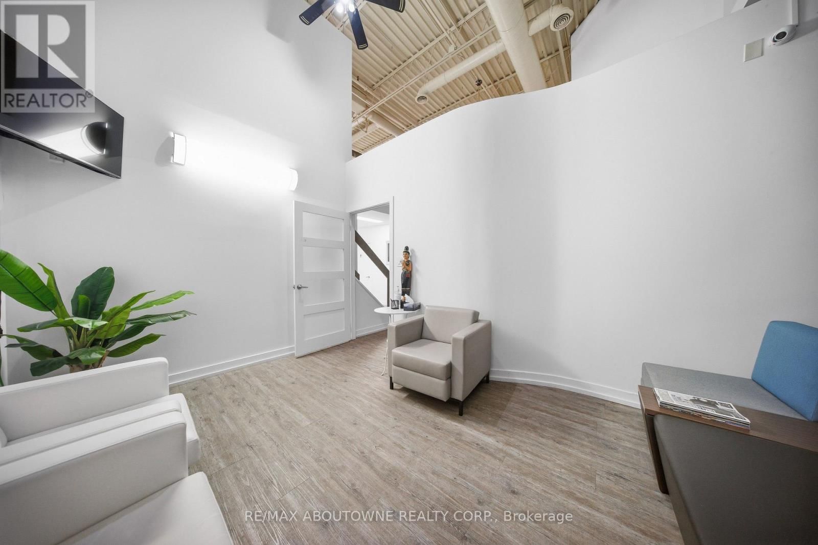 31 - 775 PACIFIC ROAD Image 8