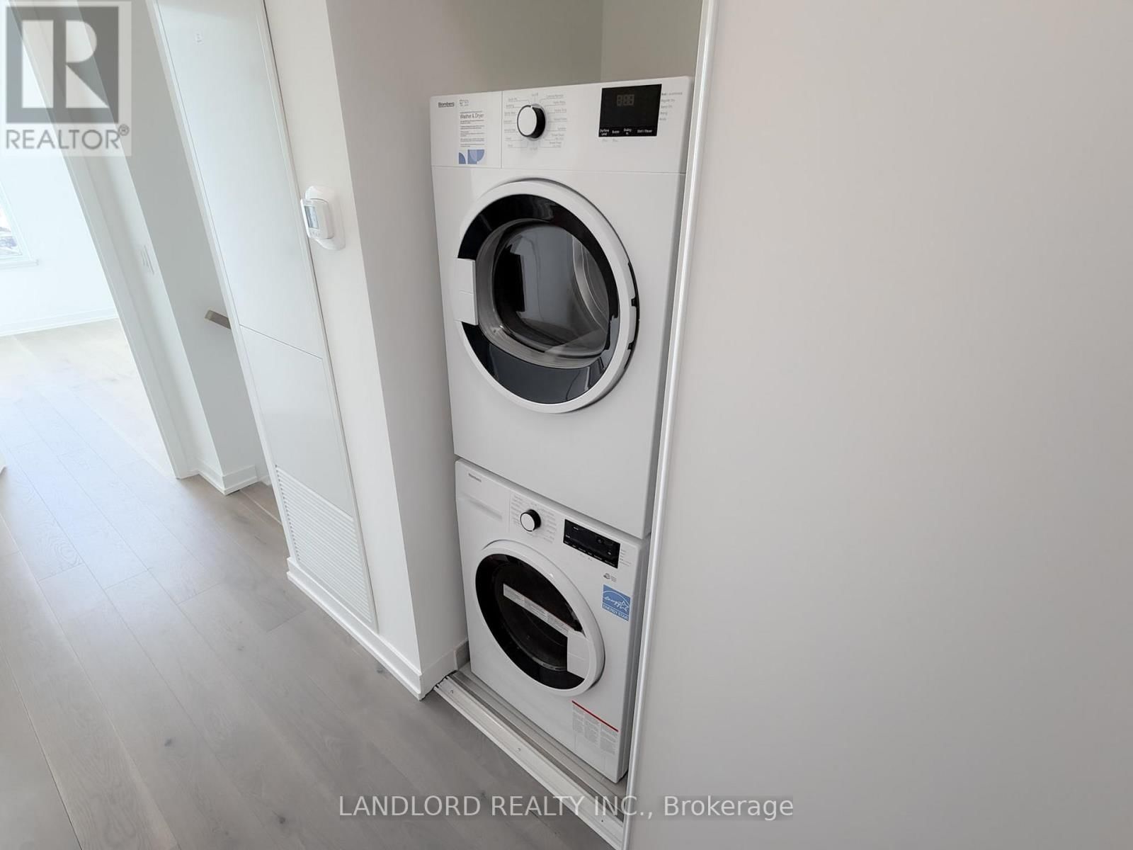 1207 - 3100 KEELE STREET Image 25