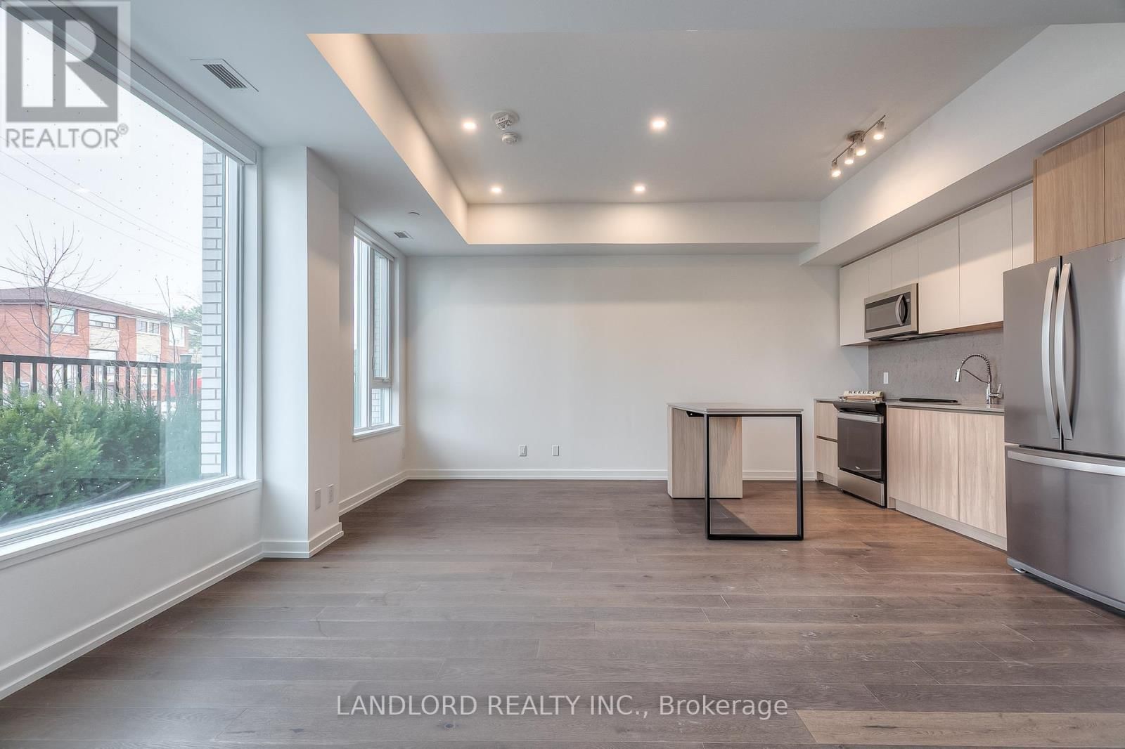 105 - 15 MARYPORT AVE STREET Image 5