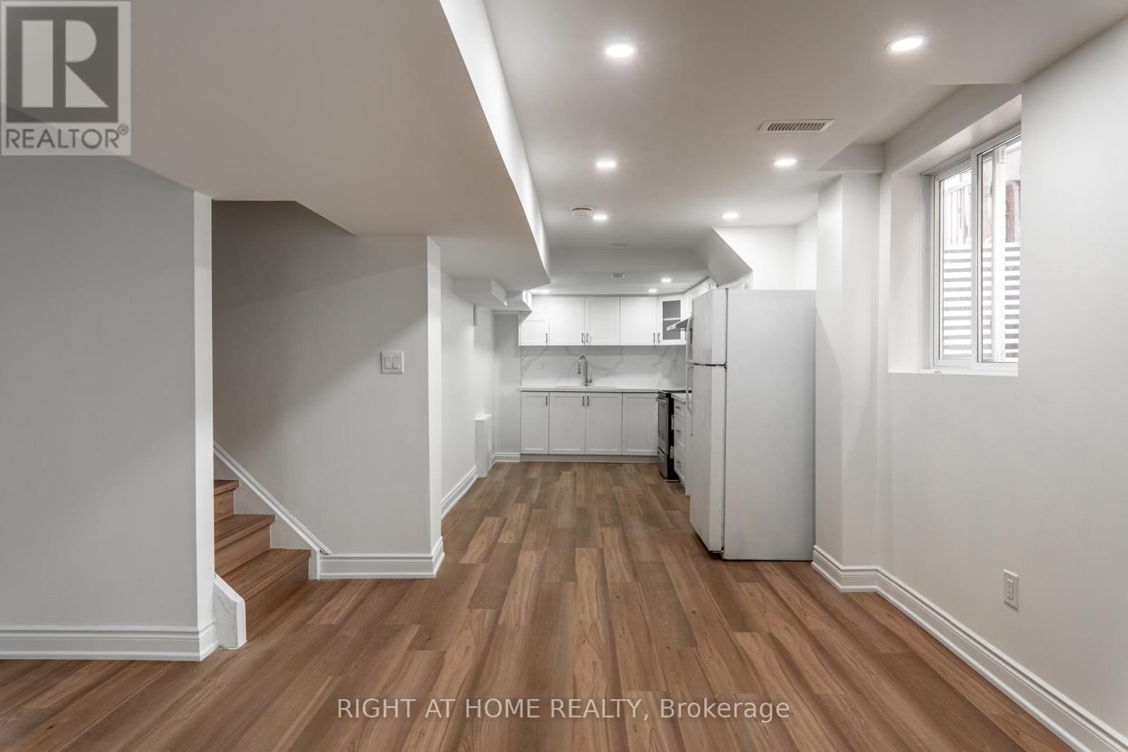 Lower - 58 LOCKHEED CRESCENT Image 2