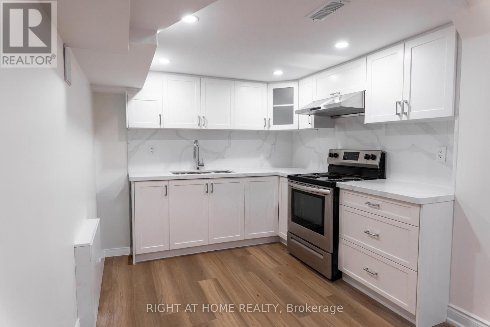 Lower - 58 LOCKHEED CRESCENT Image 5