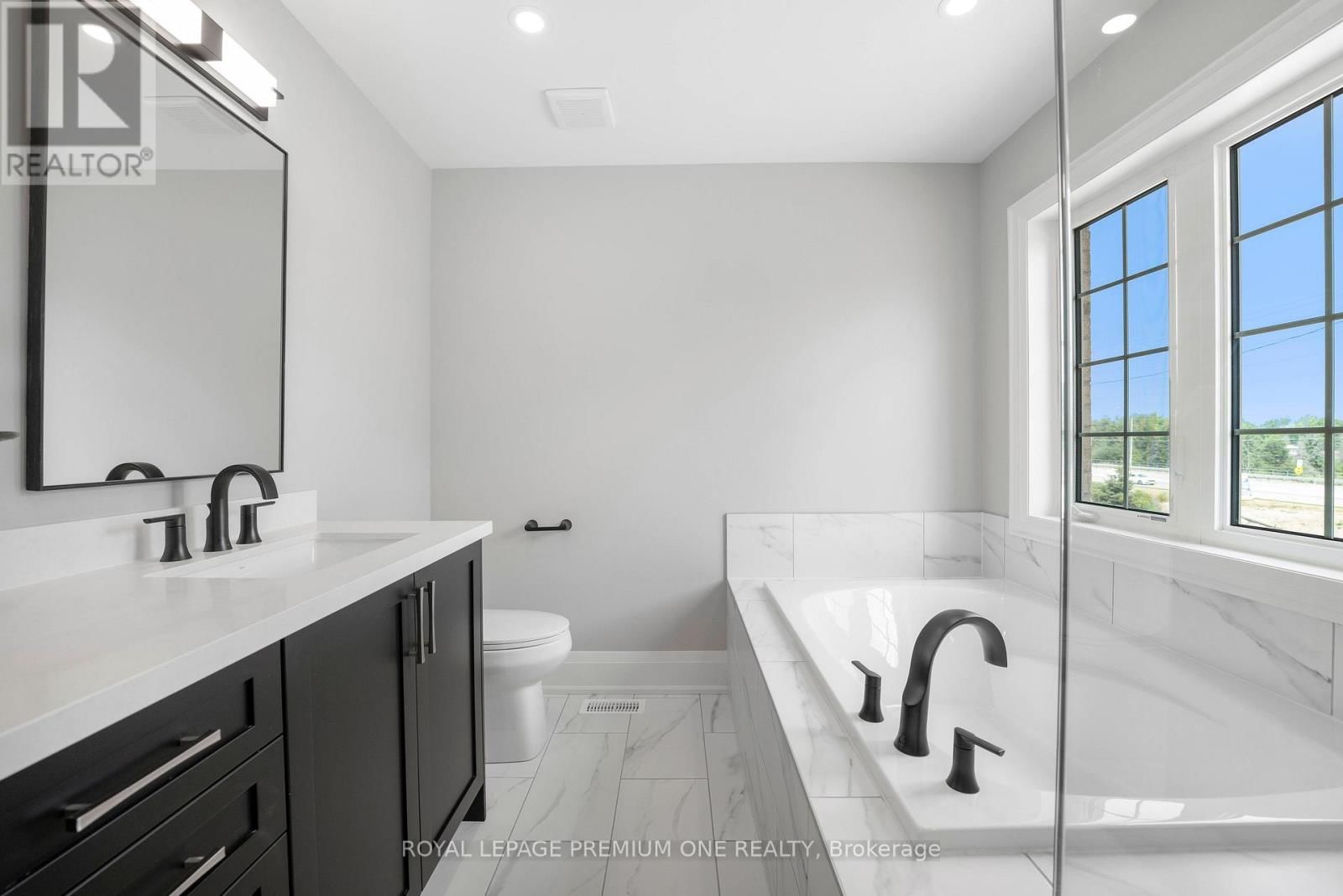 8 JACK KENNY COURT Image 26