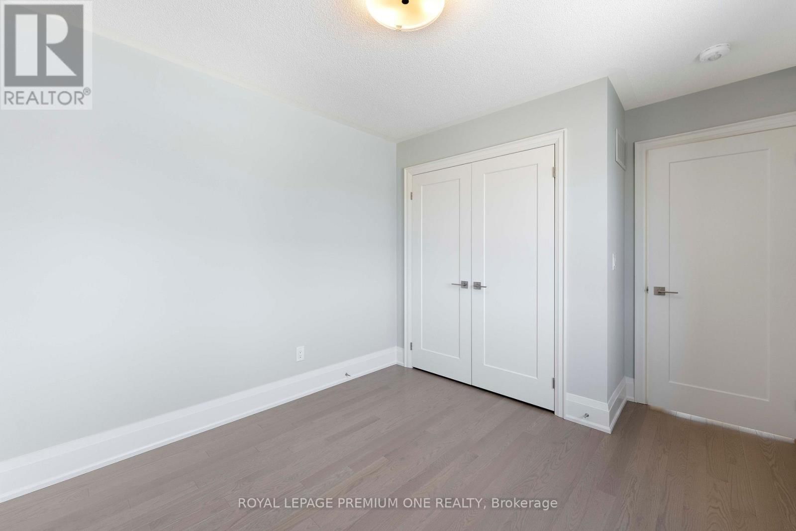 8 JACK KENNY COURT Image 28