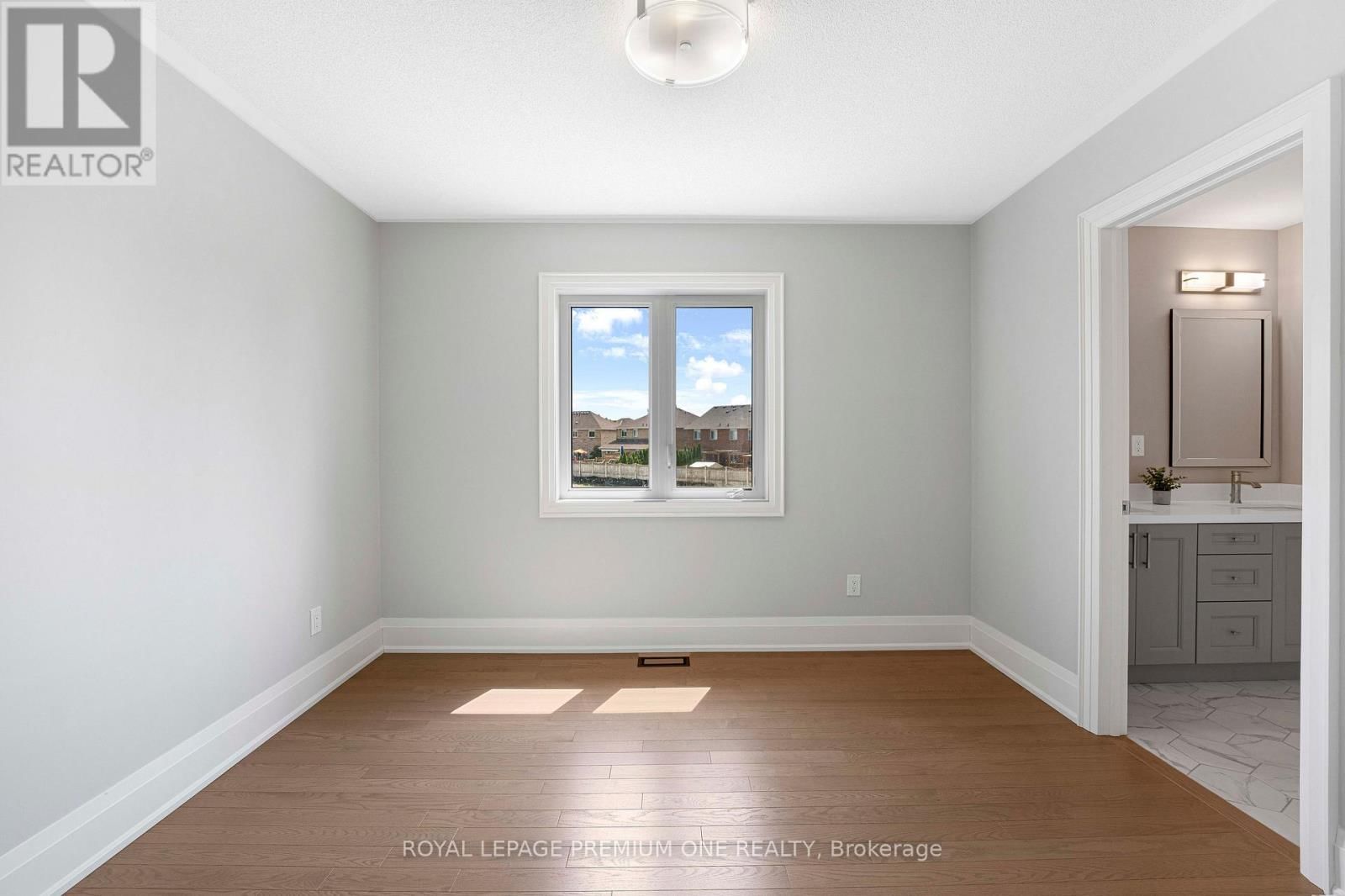 8 JACK KENNY COURT Image 30