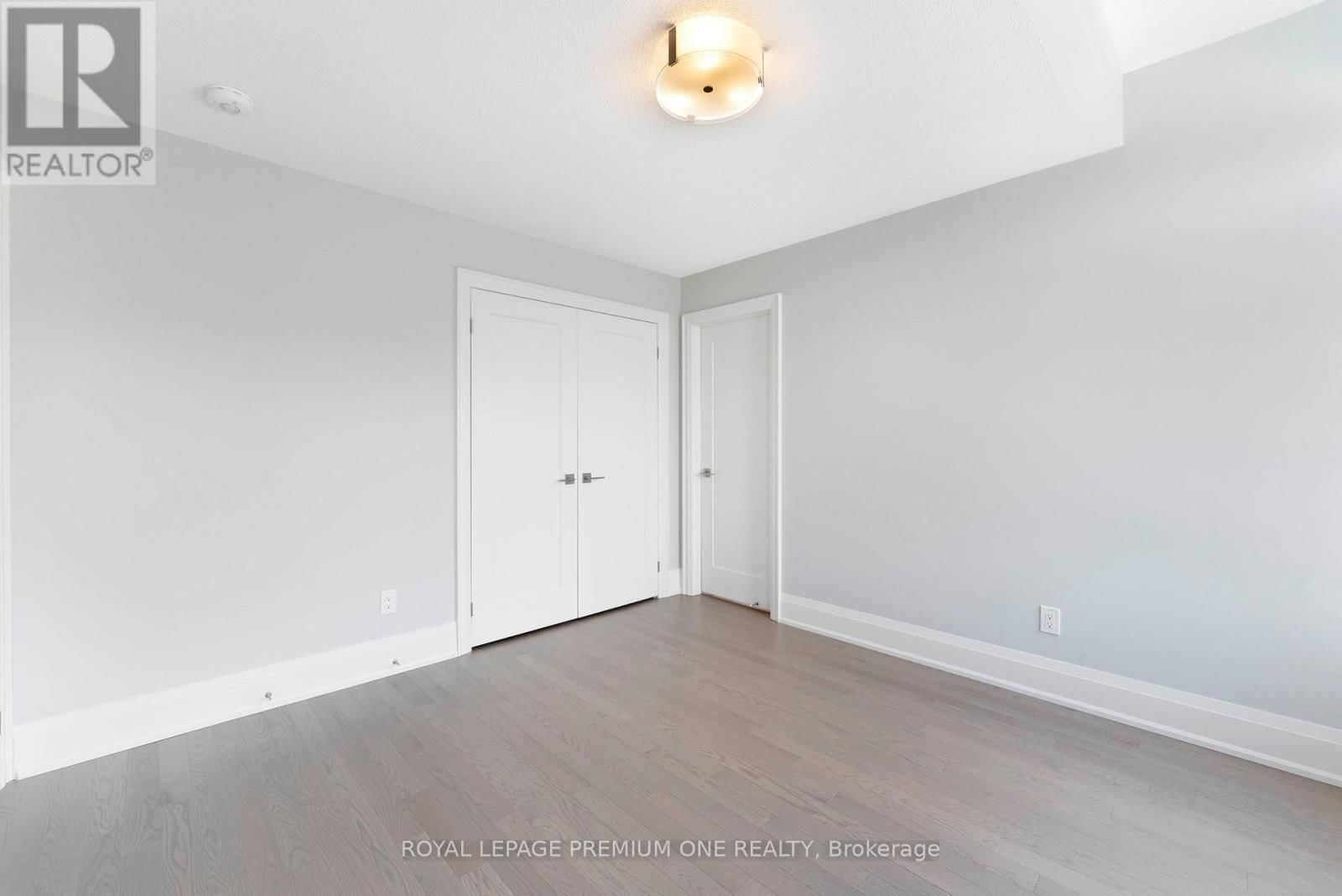 8 JACK KENNY COURT Image 37