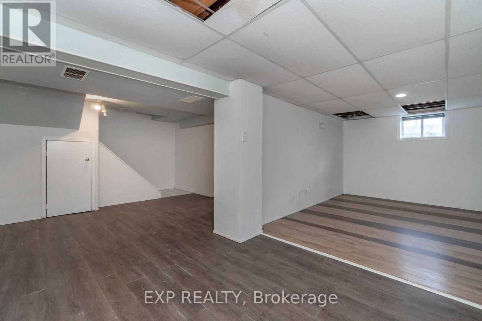 204 JOHN STREET Image 12