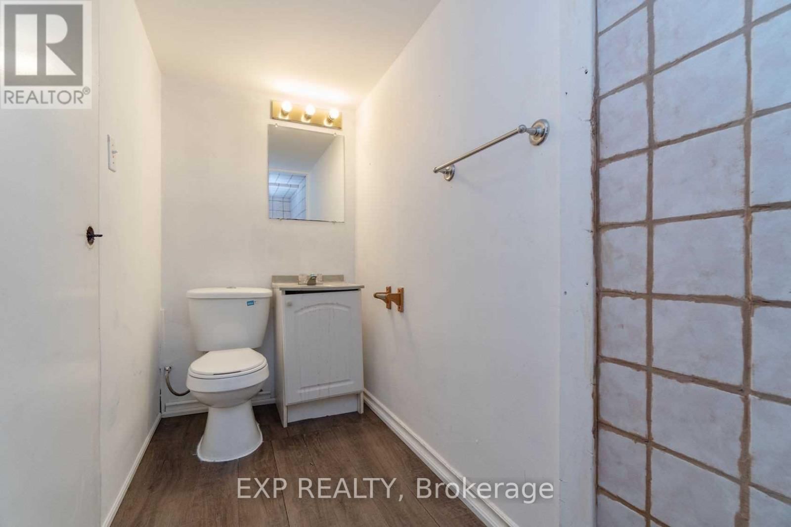 204 JOHN STREET Image 14