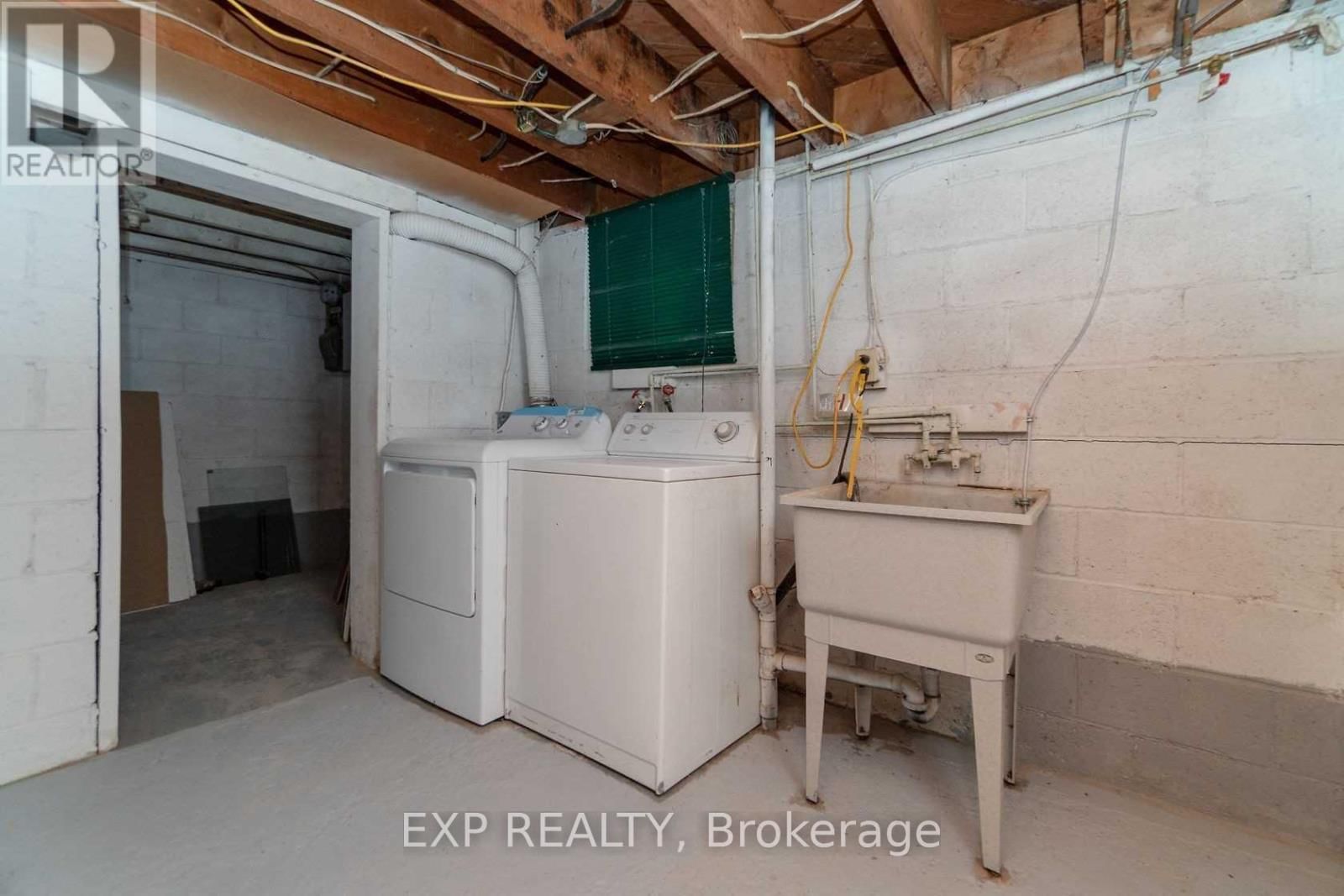 204 JOHN STREET Image 16