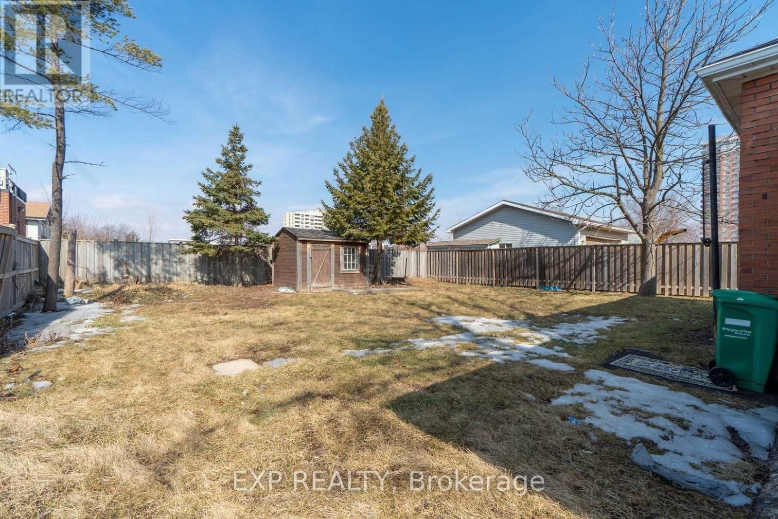 204 JOHN STREET Image 17