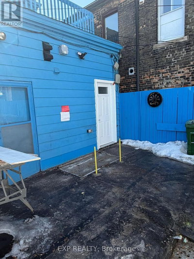 Commercial for Rent in Ontario