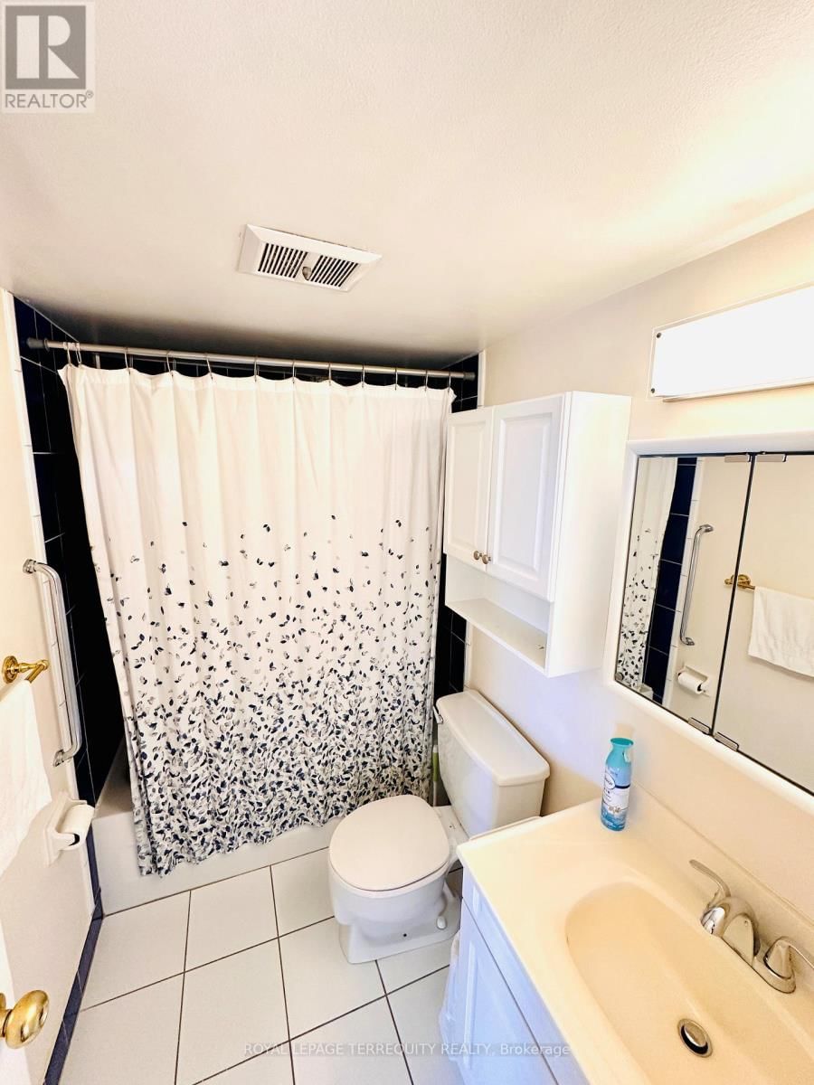 2212 - 155 MARLEE AVENUE Image 11